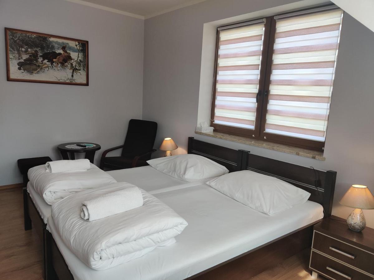 Cztery Pory Roku Guest House Bialowieza Exterior photo