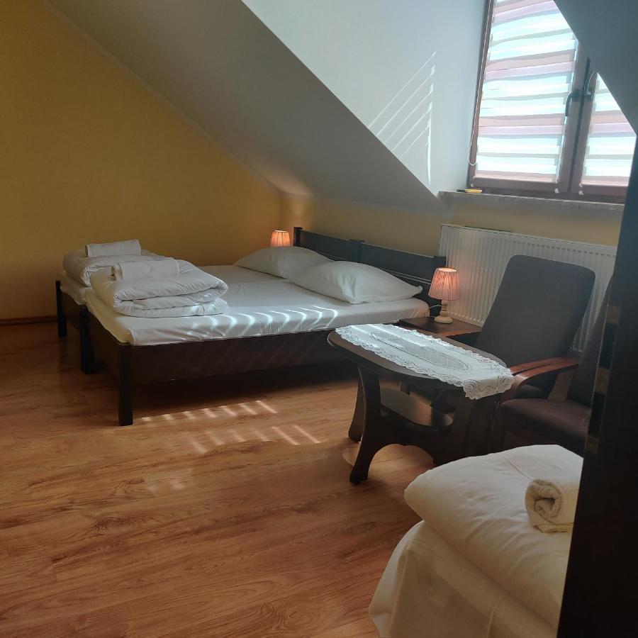 Cztery Pory Roku Guest House Bialowieza Exterior photo