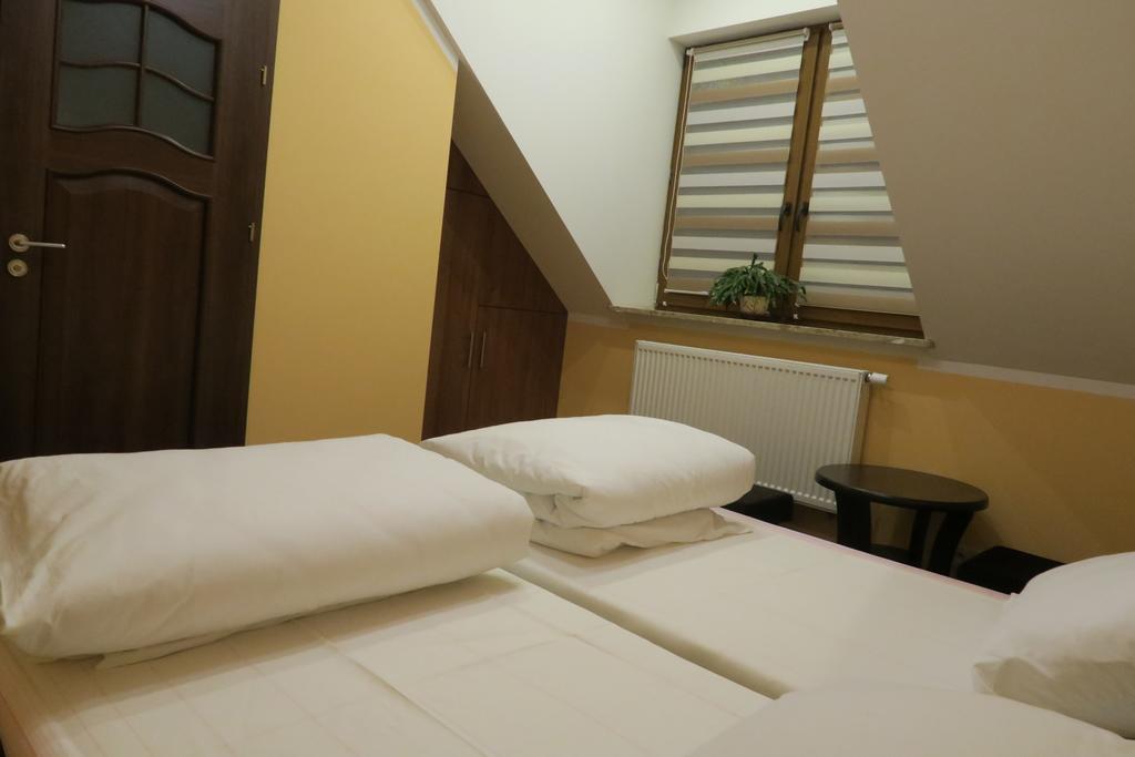 Cztery Pory Roku Guest House Bialowieza Room photo