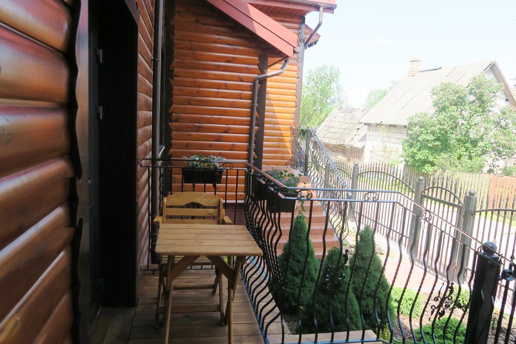 Cztery Pory Roku Guest House Bialowieza Exterior photo
